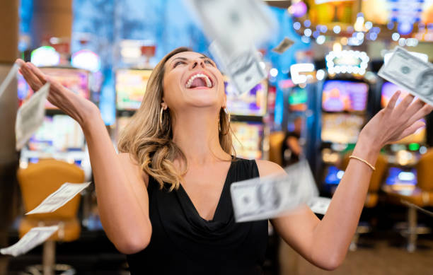 Bonus feature: expanding symbols during free spins increase win potential Book of Dead bonus round with expanding symbols and free spins counter